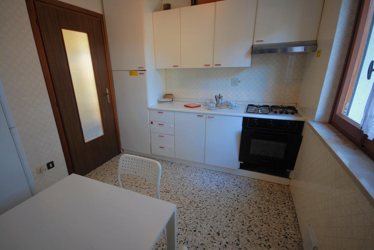 Villa Azalea Lignano Sabbiadoro Eksteriør billede